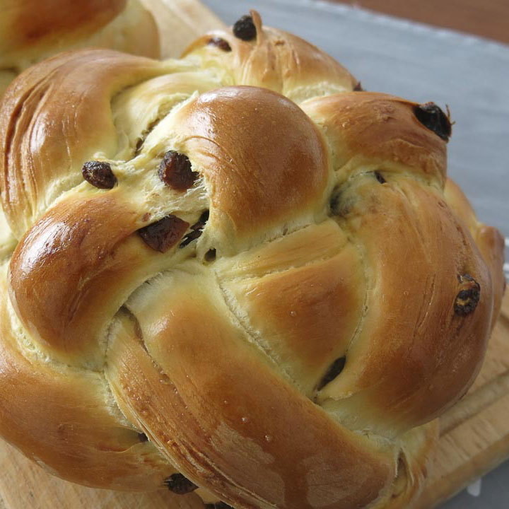raisin-challah